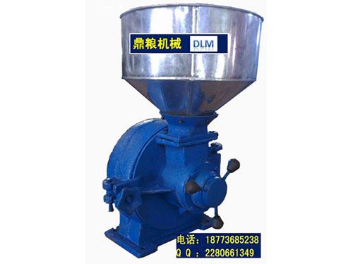 30型磨片式粉碎機、磨粉機磨粉機，磨片式，產(chǎn)量達1000公斤時,粗細可調(diào)